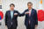 박진 외교부 장관 후보자가 9일 서울에서 하야시 요시마사 일본 외상과 만나 팔꿈치 인사를 하는 모습. 외교부.