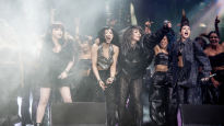 상표권이 뭐길래…미국 음악축제에 몰래 등장한 2NE1
