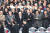 2013년 열린 박근혜 전 대통령 취임식에 참석한 기업 총수들이 박수를 치고 있다. [중앙포토]