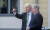 보리스 존슨 영국 총리(왼쪽)이 11일(현지시간) 핀란드 헬싱키에서 사울리 니니스퇴 핀란드 대통령을 만나 대화를 나누고 있다.[EPA=연합뉴스]