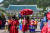 청와대 국민 개방 행사가 열린 10일 서울 종로구 청와대에서 왕가의 산책 행사가 열리고 있다. 김상선 기자