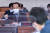 권영세 통일부 장관 후보자가 12일 서울 여의도 국회에서 열린 인사청문회에서 의원 질의에 답하고 있다. 김성룡 기자