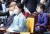 문재인 전 대통령 부부(왼쪽)와 박근혜 전 대통령이 10일 오전 서울 여의도 국회 앞마당에서 열린 제20대 대통령 취임식에 참석해 자리에 앉아 있다. /연합뉴스