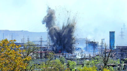[사진] 폭격 맞은 아조우스탈 제철소