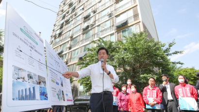 서울 싸움은 '부동산 한판'…'신중론 吳, 반성론 宋' 공약 비교