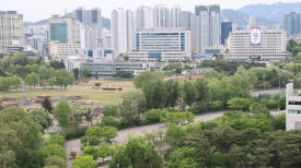 尹집무실 앞마당도 볼 수 있다…용산공원 13일간 임시개방