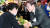 인천 계양을 국회의원 보궐선거에 출마한 이재명 더불어민주당 총괄선대위원장이 18일 인천시 동구 현대시장을 방문해 상인과 인사를 나누고 있다. [뉴스1]