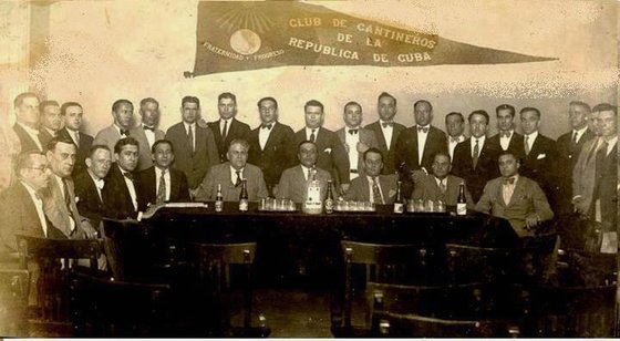 1924년 설립된 ‘Club de Cantineros de Cuba(쿠바 바텐더협회)’. 사진 Club de Cantineros de Cuba 페이스북