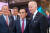 조 바이든 미국 대통령(오른쪽)과 태영호 국민의힘 의원. [태영호TV 유튜브 캡처]