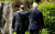 조 바이든 미국 대통령이 22일 서울 그랜드하얏트호텔에서 정의선 현대자동차그룹 회장과 언론 행사를 마치고 건물로 걸어가고 있다. [로이터=연합뉴스]