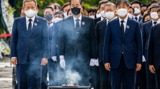 한덕수 "盧 꿈꾸던 함께사는 세상…협치의 기록 쌓아갈 것"