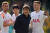 안토니오 콘테 감독(오른쪽 둘째)는 손흥민(왼쪽 둘째)의 활약을 제 일처럼 기뻐했다. [AFP=연합뉴스]