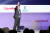윤석열 대통령이 24일 대구 엑스코(EXCO)에서 열린 2022 세계가스총회 개회식에서 축사를 마친 후 인사하고 있다. 대통령실사진기자단