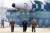 지난 3월 ICBM 발사 뒤 북한이 공개한 사진. 북한 노동당 기관지 노동신문은 김정은 노동당 총비서가 직접 발사 명령을 하달하고 현장에 참관해 발사 전과정을 지도했다고도 전했다.  뉴스1