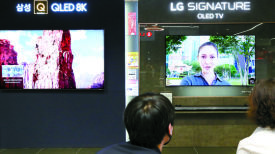 "역시 TV는 한국이지"…전세계 시장 절반은 '삼성·LG' 쓴다