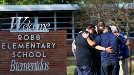 ‘총에는 총으로 맞서야’ 텍사스 초등학교 참사에 또 ‘교사 무장론’ 