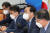 더불어민주당 박홍근 원내대표가 29일 서울 여의도 국회에서 추경 관련 기자회견을 하고 있다. 연합뉴스
