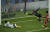 레알 마드리드 공격수 비니시우스(맨 왼쪽)가 유럽 챔피언스리그 결승전 후반 14분 리버풀을 상대로 선제골을 터뜨리고 있다. [AFP=연합뉴스]