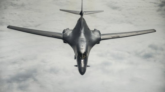北 겁내는 美 B-1B 폭격기…"이르면 6월 한반도 상공 뜰 듯"