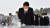 윤석열 대통령이 지난 18일 광주 북구 운정동 국립5·18민주묘지에서 엄수된 '제42주년 5·18민주화운동 기념식'에 참석해 분향하고 있다. 대통령실사진기자단