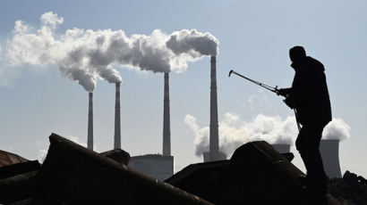 중국 탄소 배출, 10년 만에 감소…부동산 침체와 코로나가 요인 