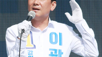 천안함 유공자에 연 240만원, 입대 시 상해보험…군심잡기 공약 봇물