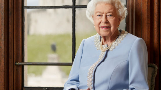 北김정은, 엘리자베스 영국여왕에 생일 축전…“폐하와 귀국 인민들에 축하”