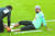 네이마르가 한국축구대표팀과의 평가전을 하루 앞둔 1일 서울월드컵경기장에서 열린 훈련 중 오른쪽 발등을 다쳐 치료를 받고 있다. [연합뉴스]