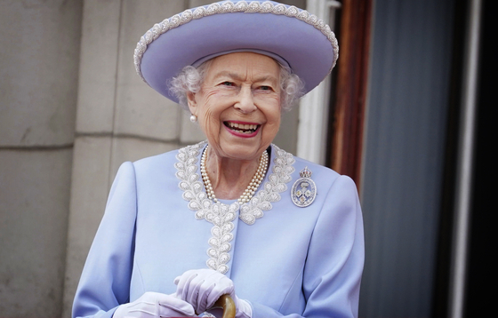[포토버스] 말만 240마리 동원…英여왕 즉위 70주년 행사에 런던 들썩