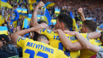전선에서 보내온 국기 달고 뛴다...조국 위해 승리 다짐, 우크라이나 월드컵팀
