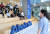 지난해 10월 국민의당 안철수 대표가 경기도 성남시 안랩에서 열린 청년 창업준비생들과 함께하는 스타트업 토크 콘서트에서 참석자들과 인사하고 있다. [연합뉴스]
