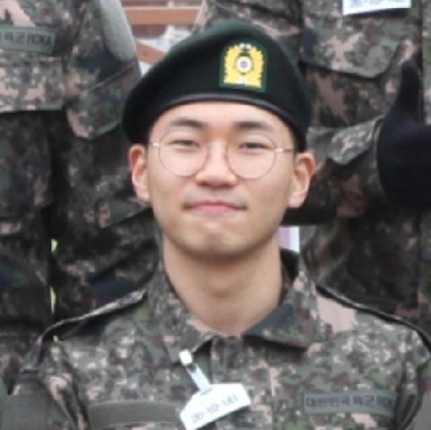 '수능 2등' 아들 軍휴가중 사망…엄마는 '악성 민원인' 됐다