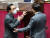 지난 4월 30일 민주당이 검수완박법안을 강행처리할 당시 박홍근 민주당 원내대표(왼쪽)와 권성동 국민의힘 원내대표가 의장석 앞에서 난상토론을 벌이고 있다. 김성룡 기자