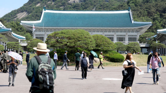 모나리자도 못 피한 테러…靑도 개방 하루만에 불전함 박살