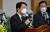 안철수 국민의힘 의원이 13일 오후 대구 중구 경북대학교병원에 마련된 법률사무소 방화참사 희생자 합동추모식에 참석해 추도사를 하고 있다. 뉴시스