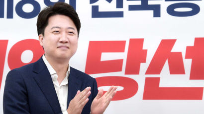 이준석 '내 정치' 파장…新친윤 배현진 "혁신위 李 사조직" 반발