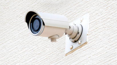 골프장 탈의실서 옷 벗다 발견…천장에 달린 '수상한 CCTV'