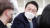 지난 1월 31일 당시 국민의힘 대선후보 였던 윤석열 대통령이 서울 여의도 당사에서 지난 2020년 서해상에서 북한군에 피살된 공무원의 유가족과 면담하고 있다. 뉴스1