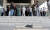 오천도 애국국민운동대연합 시민단체 대표가 21일 충북도의회 앞에서 오물을 투척한 뒤 도의회 대표단의 몽골 방문을 비난하고 있다. [연합뉴스]