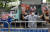 지난 20일 오후 서울 서초구 윤석열 대통령 자택 인근에서 유튜브 채널인 '서울의소리' 측 참가자들이 집회를 하고 있다. 뉴스1