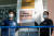 필자인 김태일 신전대협 의장(왼쪽)과 이종민 자영업연대 대표는 지난해 10월 민노총 앞에 '전국민폐노동조합총연맹' 명패를 붙였다. 뉴스1
