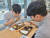 서울 강남구에 위치한 편의점 CU BGF사옥점에서 직장인들이 도시락으로 점심을 먹고 있다.[사진 BGF리테일]