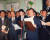 1992년 대선에서 낙선이 확정된 김대중 당시 민주당 후보가 당사에서 정계은퇴를 선언하는 기자회견을 하고 있다. 중앙포토