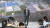 스테판 드블레즈 르노코리아자동차 CEO가 부산 공장 전경을 대형 화면을 통해 보여주고 있다. [연합뉴스] 