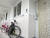 지난 27일 오전 조유나양 일가족이 살던 광주 남구의 한 아파트 문 앞에 바퀴 바람이 빠진 자전거 2대와 법원 특별 우편 송달 안내 포스트잇이 붙어있다. 뉴스1