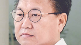 ‘가치투자 전도사’ 존 리, 차명투자 의혹에 사의