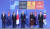 윤석열 대통령이 29일(현지시간) 스페인 마드리드 이페마(IFEMA) 컨벤션센터에서 아시아 태평양 파트너 4개국 정상, 옌스 스톨텐베르그 나토(NATO·북대서양조약기구) 사무총장과 기념 촬영을 하고 있다. 왼쪽부터 앤서니 노먼 알바니지 호주 총리, 기시다 후미오 일본 총리, 옌스 스톨텐베르그 나토 사무총장, 저신다 케이트 로렐 아던 뉴질랜드 총리, 윤 대통령. 한국은 일본, 호주, 뉴질랜드와 함께 아시아 태평양 파트너 4개국 자격으로 초청됐다. 강정현 기자