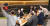 롯데 유통HQ 사내 소통 프로그램 '렛츠 샘물'에 참석한 김상현 부회장과 직원들이 기념 사진을 찍고 있다. [사진 롯데쇼핑]