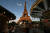 지난달 15일(현지시간) 프랑스 파리 에팔탑 앞에서 운행되고 있는 회전 목마. [AFP=연합뉴스]