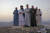 순례자들이 5일 메카 인근 자발 알누르 '빛의 산'에서 기도하고 있다. AFP=연합뉴스